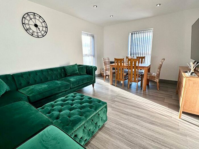 2 Bedroom Flat To Rent In Banks Street, Blackpool, FY1