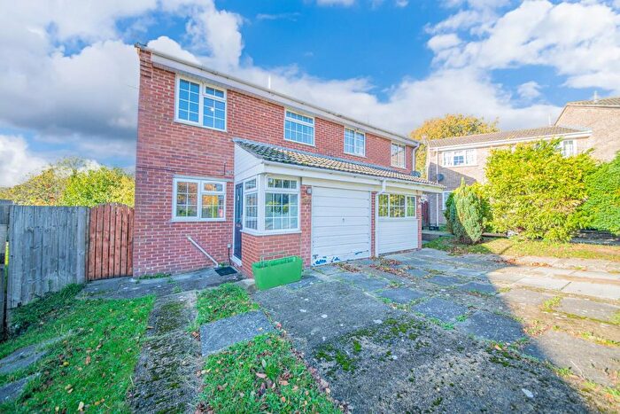 3 Bedroom Semi Detached House For Sale In Olympic Way, Eastleigh, SO50