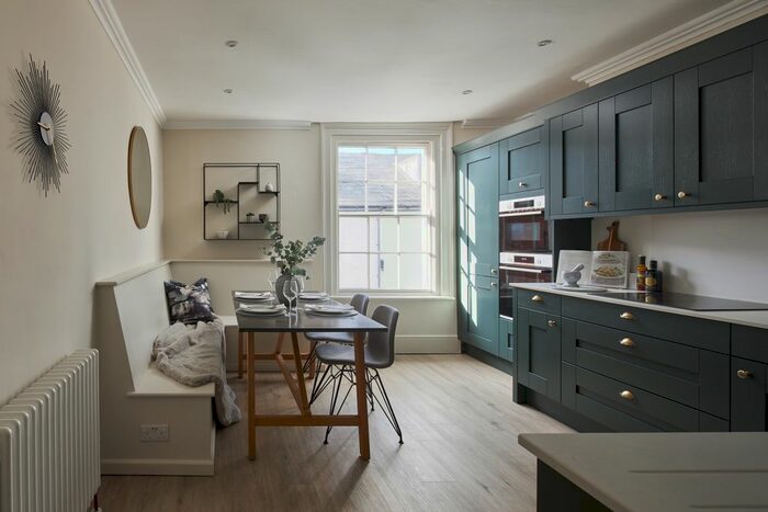 2 Bedroom Mews To Rent In Castle Street, Tunbridge Wells, TN1