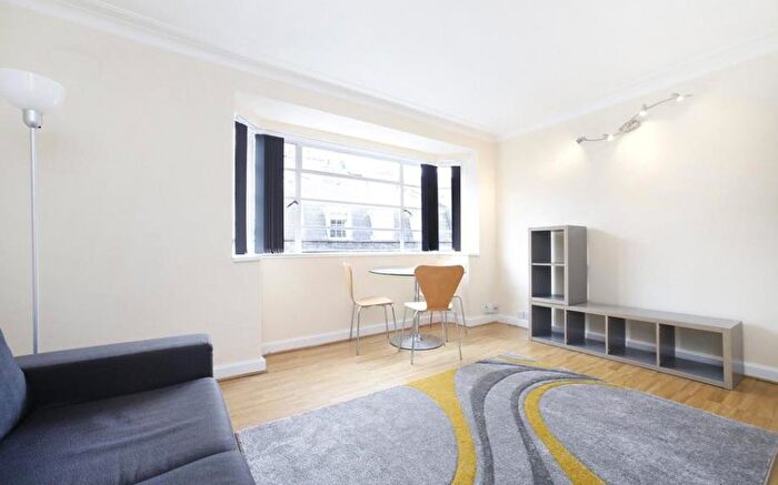 2 Bedroom Apartment To Rent In Gloucester Place, Marylebone, London, NW1