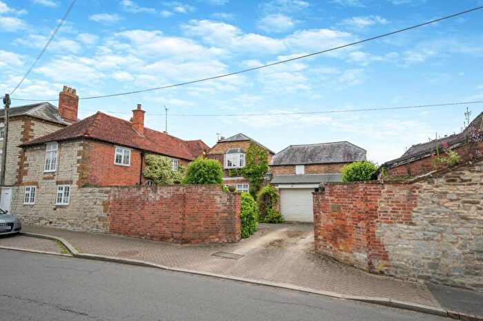 5 Bedroom House For Sale In Bridge Street, Kineton, Warwickshire, CV35