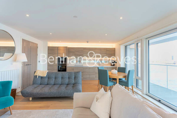 3 Bedroom Apartment To Rent In Duke Of Wellington, Woolwich, SE18