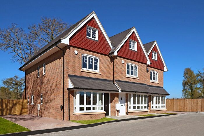 4 Bedroom End Of Terrace House To Rent In Berry Drive, Farnham Royal, SL2