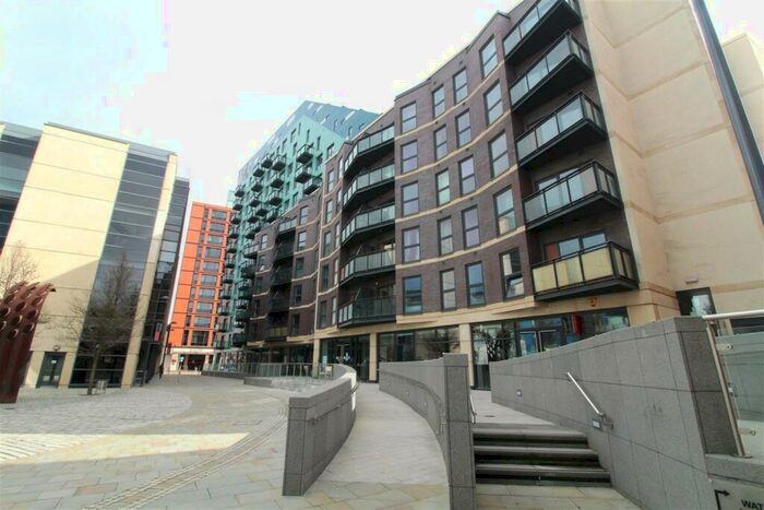 2 Bedroom Apartment For Sale In One Brewery Wharf, Leeds, LS10