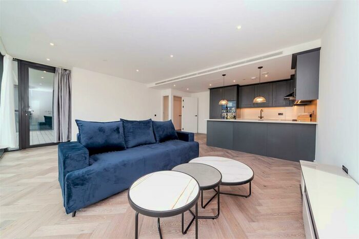 2 Bedroom Apartment To Rent In Merino Gardens, London, E1W