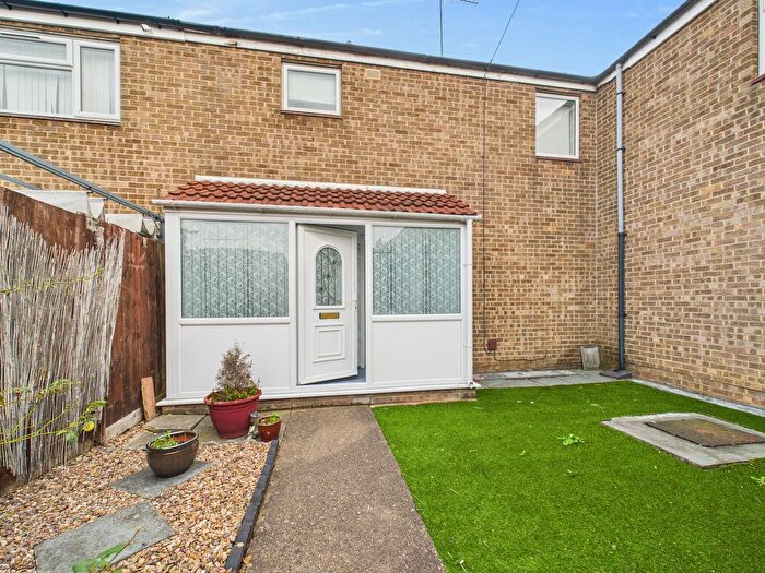 4 Bedroom Terraced House For Sale In Thurlstone Close, Hull, HU7