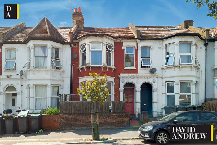 4 Bedroom Flat To Rent In Wightman Road, London, N8