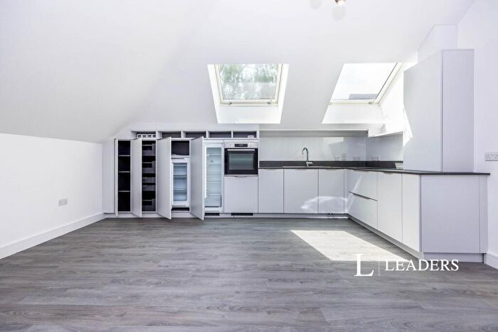 1 Bedroom Flat To Rent In Burrows Lane, Gomshall, GU5