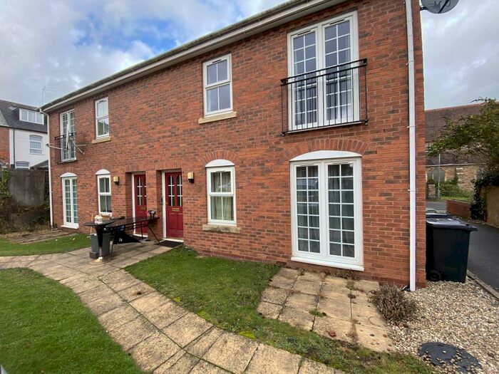 2 Bedroom Flat To Rent In Beoley Road West, Redditch, B98