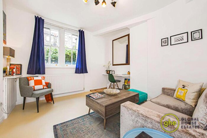 1 Bedroom Flat For Sale In Hayles Building, Elephant And Castle, London, SE11