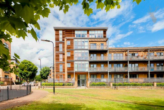 2 Bedroom Flat To Rent In Woodmill Road, Hackney, London, E5