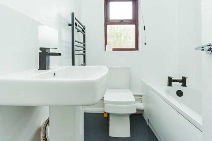 1 Bedroom Flat To Rent In Vine Court, Irthlingborough, NN9