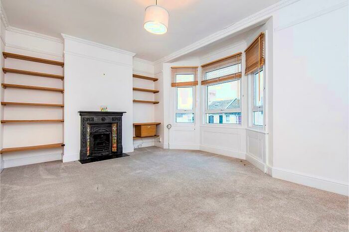 2 Bedroom Flat To Rent In Blatchington Road, Hove, BN3