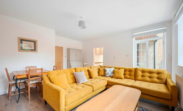 2 Bedroom Flat To Rent In Victoria Rise, London, SW4