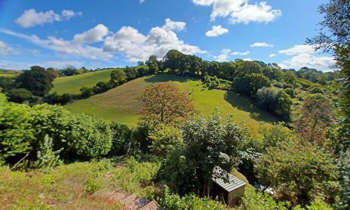 3 Bedroom Detached Bungalow To Rent In Hillfield, Totnes, TQ9