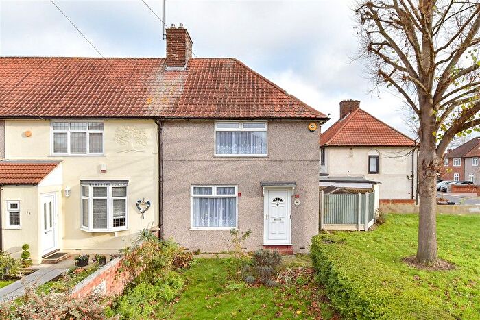 3 Bedroom Terraced House For Sale In Homestead Road, Dagenham, Essex, RM8