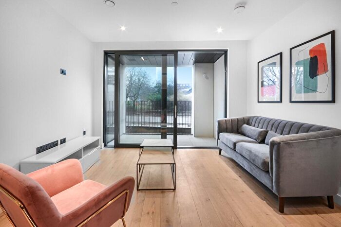 1 Bedroom Flat To Rent In Golden Lane London, EC1Y