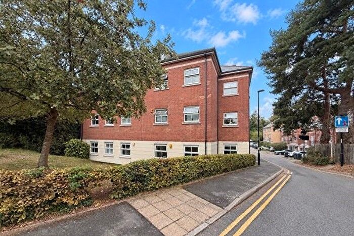 2 Bedroom Flat To Rent In Sycamore Close, South Croydon, CR2