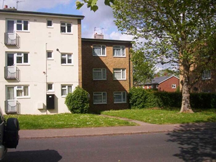 2 Bedroom Flat To Rent In Grove Mead, Hatfield, AL10