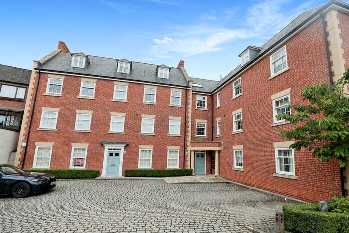 2 Bedroom Flat For Sale In Ely Street, Stratford-upon-Avon, CV37