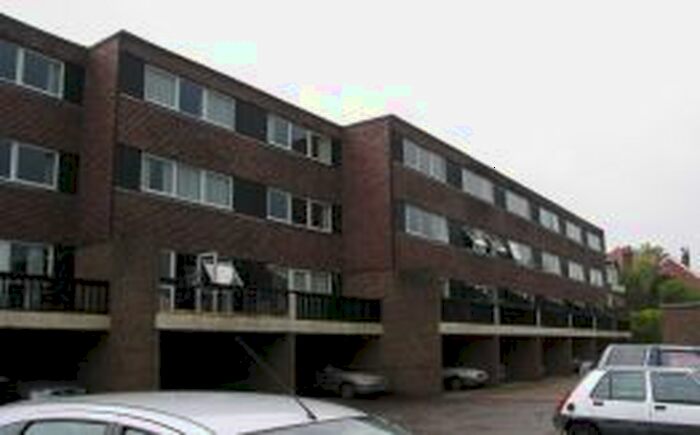 2 Bedroom Flat To Rent In Eleanor Close, King Henrys Road, Lewes, BN7