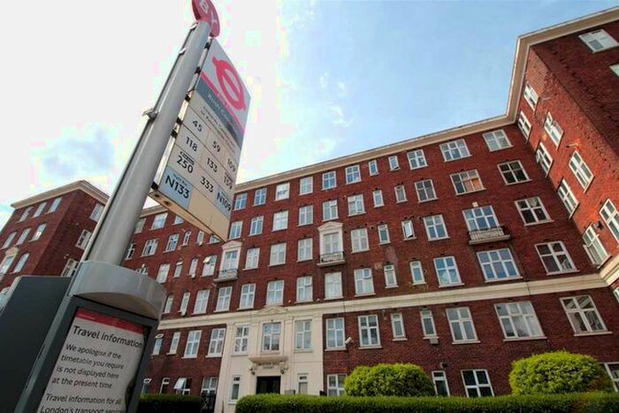 1 Bedroom Flat To Rent In Brixton Hill, London, SW2