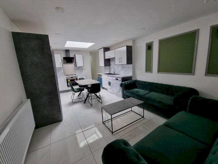 6 Bedroom Terraced House To Rent In Boldmere Terrace, Birmingham, B29