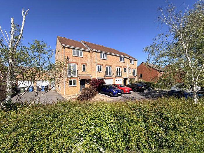 4 Bedroom Town House For Sale In Benjamin Road, Hamworthy, BH15