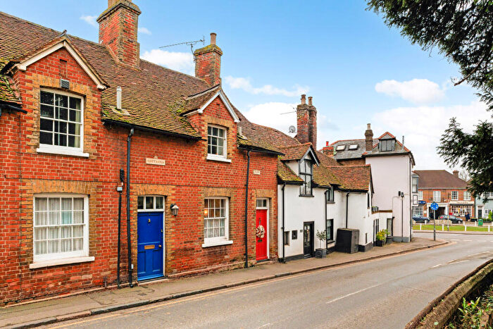 2 Bedroom House For Sale In London Road, Datchet, SL3