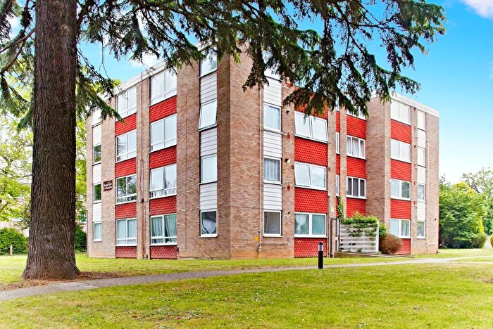 2 Bedroom Flat For Sale In Farleigh Court, Warham Road, South Croydon, Surrey, CR2