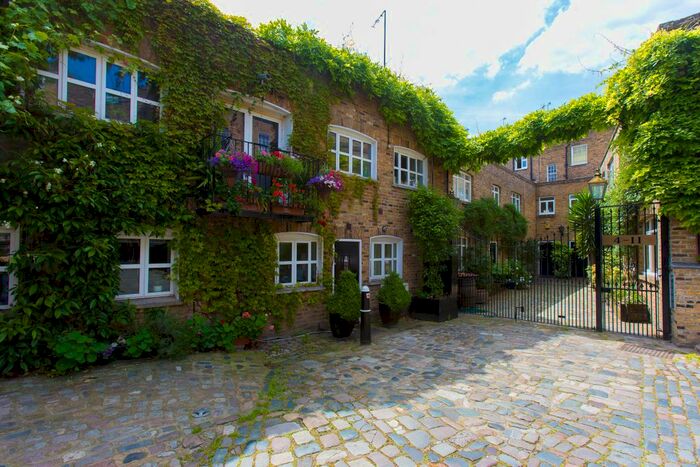 2 Bedroom Property To Rent In Rheidol Mews, Islington, N1