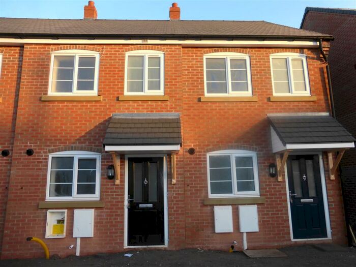 2 Bedroom Town House To Rent In Walter Stre Alexander MewsDraycottDerbyshire, ET1