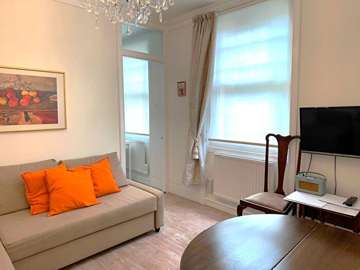 1 Bedroom Flat To Rent In York Street, Marylebone, London, W1H