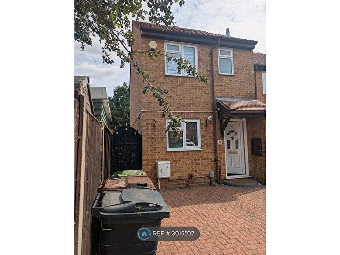 2 Bedroom End Terrace House To Rent In Holden Close, Dagenham, RM8