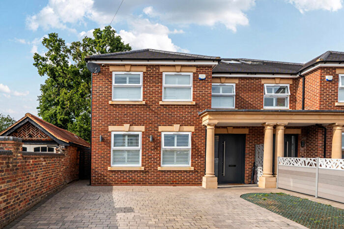 5 Bedroom House For Sale In Hadley Road, Enfield, EN2