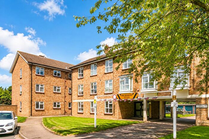 2 Bedroom Flat For Sale In Harrington Court, Hertford Heath, SG13
