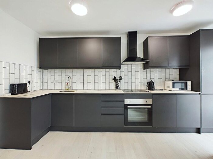 4 Bedroom Flat To Rent In Henbury Road, Westbury On Trym, BS9