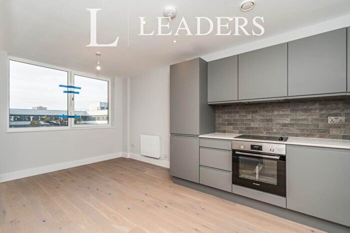 1 Bedroom Flat To Rent In Compass Point, Romsey Road, SO16