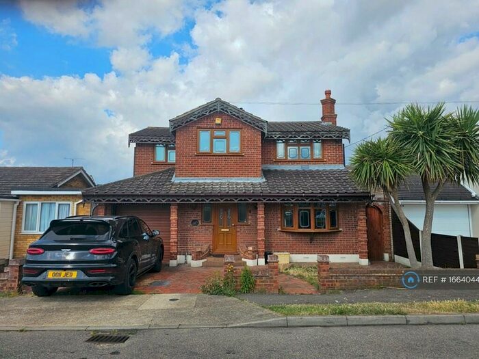 4 Bedroom Detached House To Rent In Nevada Road, Canvey Island, SS8