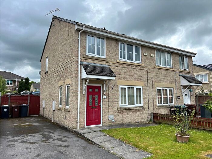 3 Bedroom Semi-Detached House For Sale In Mill Pond Avenue, New Mills, High Peak, Derbyshire, SK22