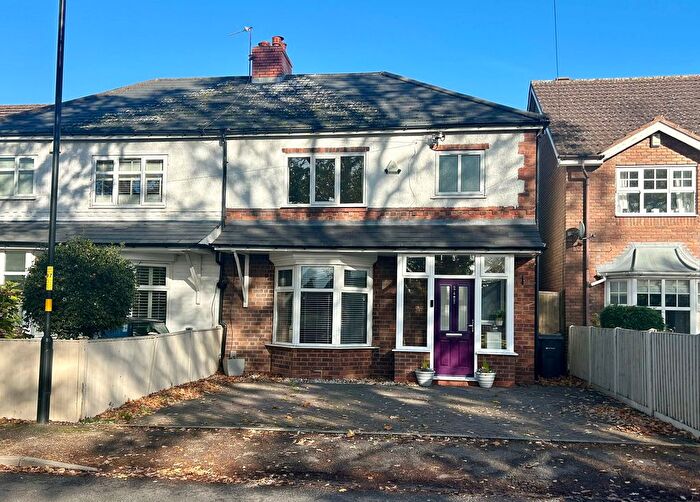 3 Bedroom Semi Detached House For Sale In Walmley Road, Sutton Coldfield, B76