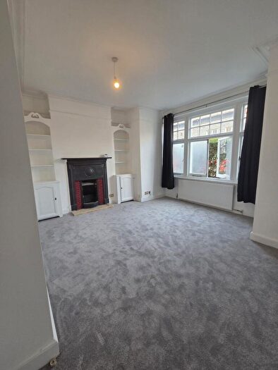 1 Bedroom Apartment To Rent In Cowley Mansions, Mortlake High Street, Mortlake, SW14
