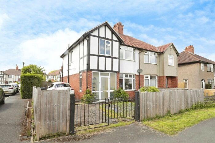 3 Bedroom Semi-Detached House For Sale In Leyland Road, Harrogate, HG1