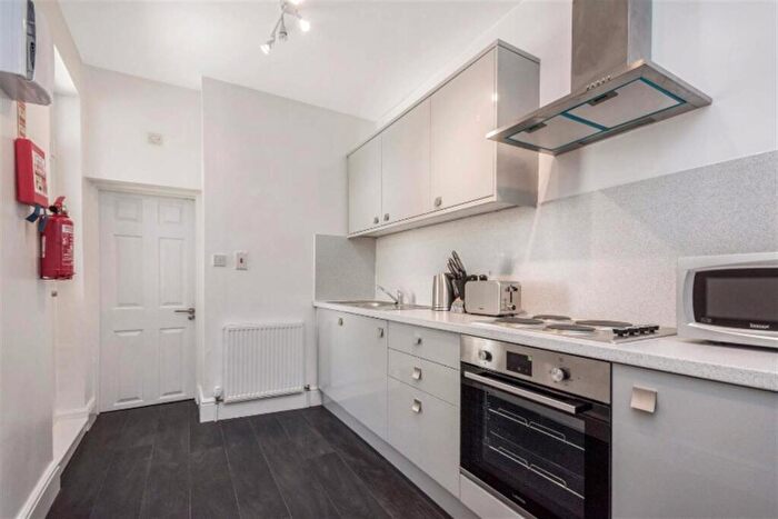 1 Bedroom Flat To Rent In Bedroom Property In Bath Road, Bristol, BS4