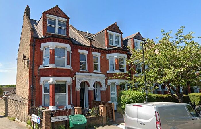 6 Bedroom Property To Rent In Gubyon Avenue, Herne Hill, London, SE24
