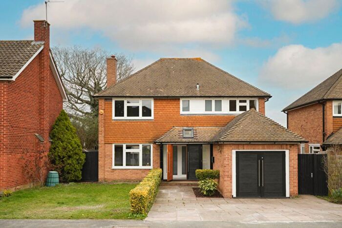 4 Bedroom Detached House To Rent In Cleveland Gardens, Worcester Park, KT4
