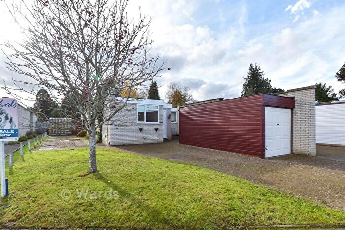 3 Bedroom Semi-Detached Bungalow For Sale In Longfield Place, Maidstone, Kent, ME15