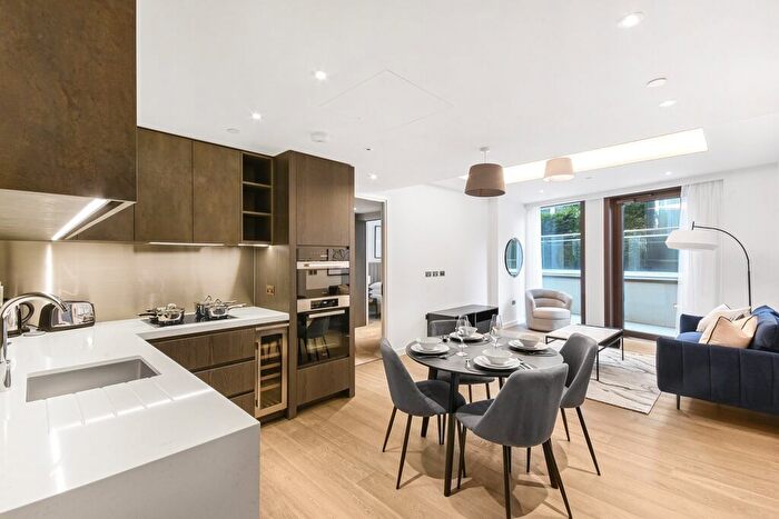 2 Bedroom Flat To Rent In Carnation Way, London, SW8