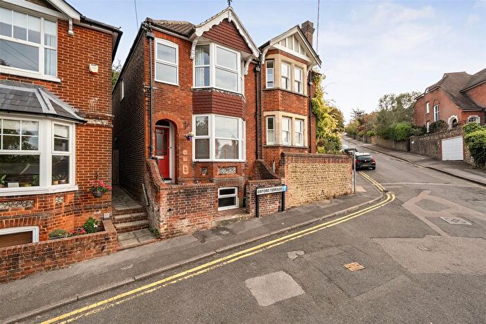 2 Bedroom Property For Sale In Oxford Terrace, Guildford, GU1