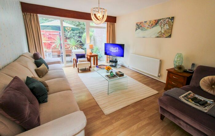 4 Bedroom Detached House To Rent In Tipton Drive, Park Hill, Croydon, CR0